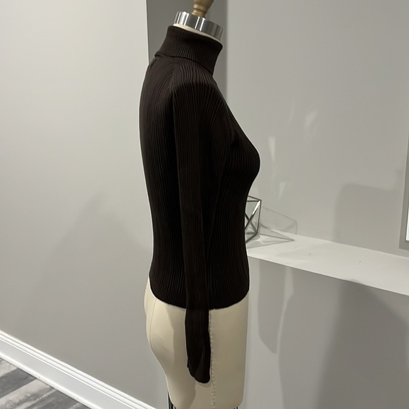 BARRY BRICKEN COLLECTION TURTLE NECK - Picture 2 of 5